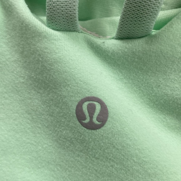 Bundle of two lululemon tank top size 4 - Picture 10 of 11